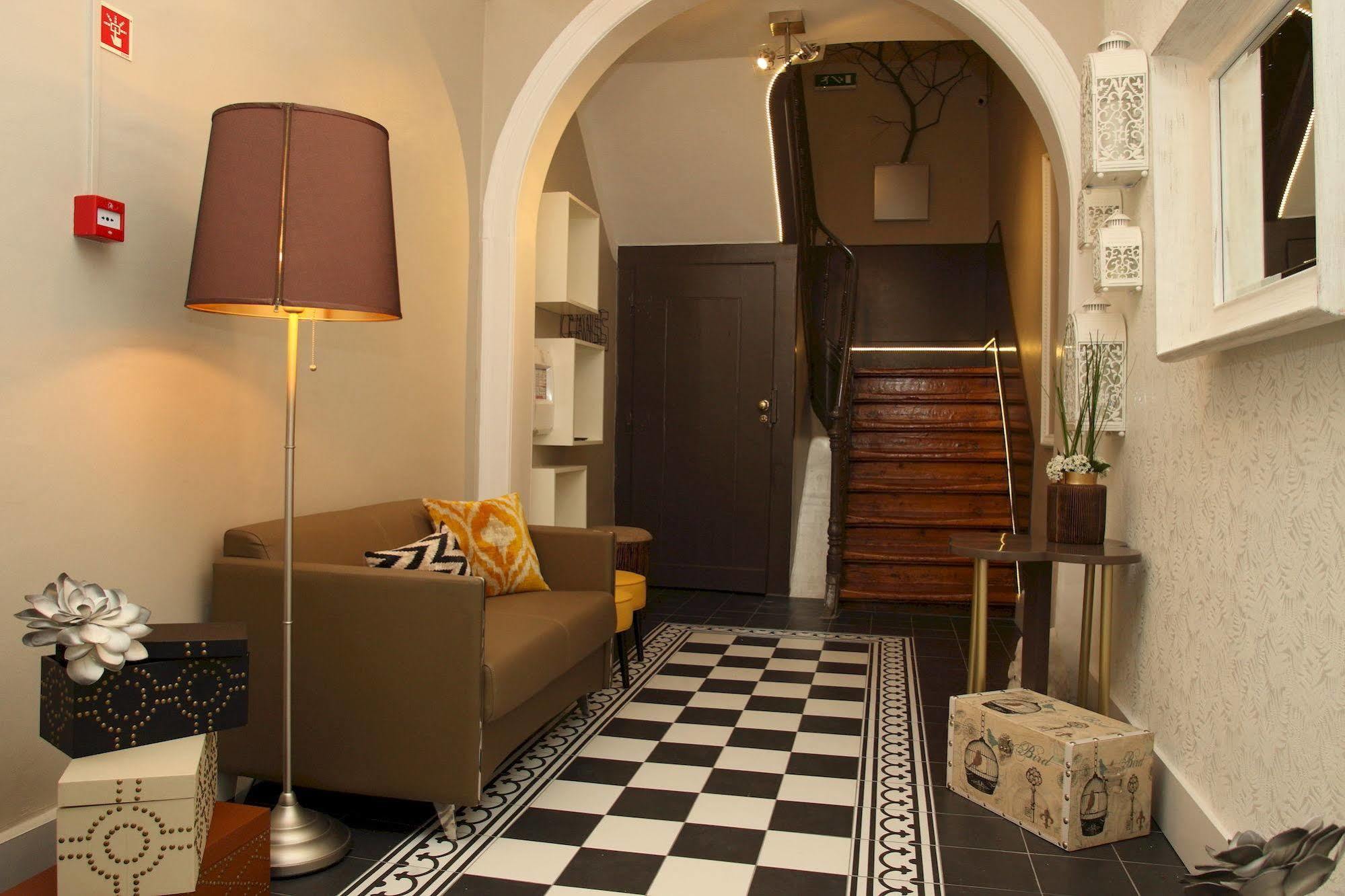 Castilho House Cais Bed & Breakfast Lisbon Exterior photo